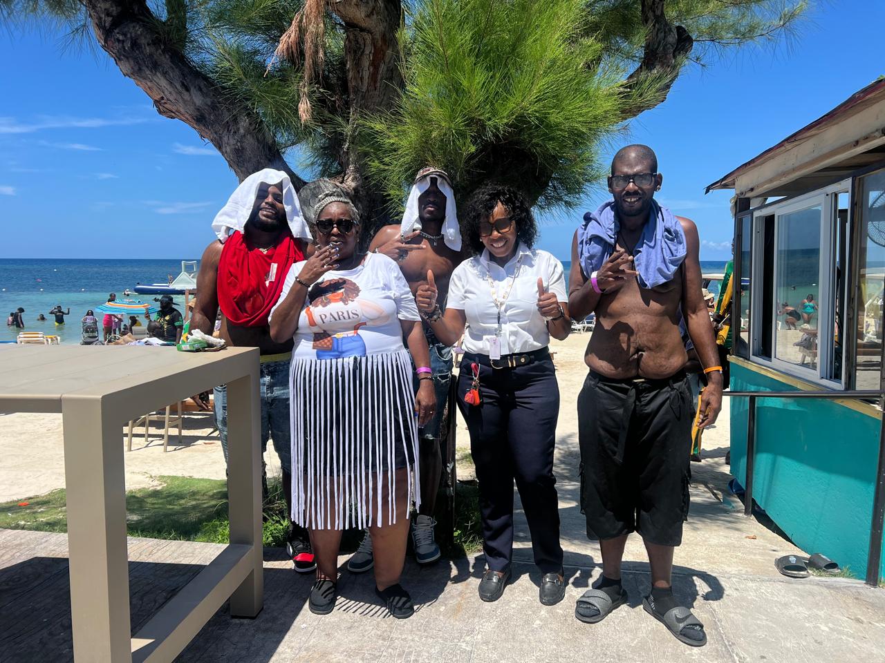 Beach Vibes & Vendors